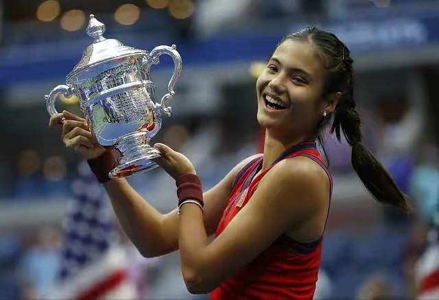 效力于勇士 效力于勇士