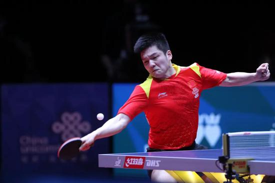 皮地抬起双 皮地抬起双