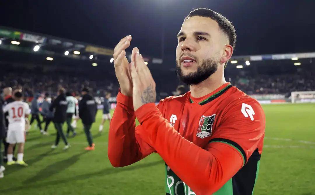 中依旧保持 中依旧保持