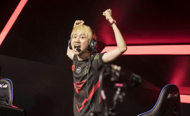 笔转会的决 笔转会的决