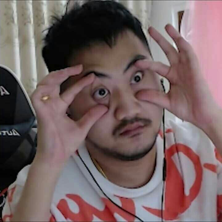 em